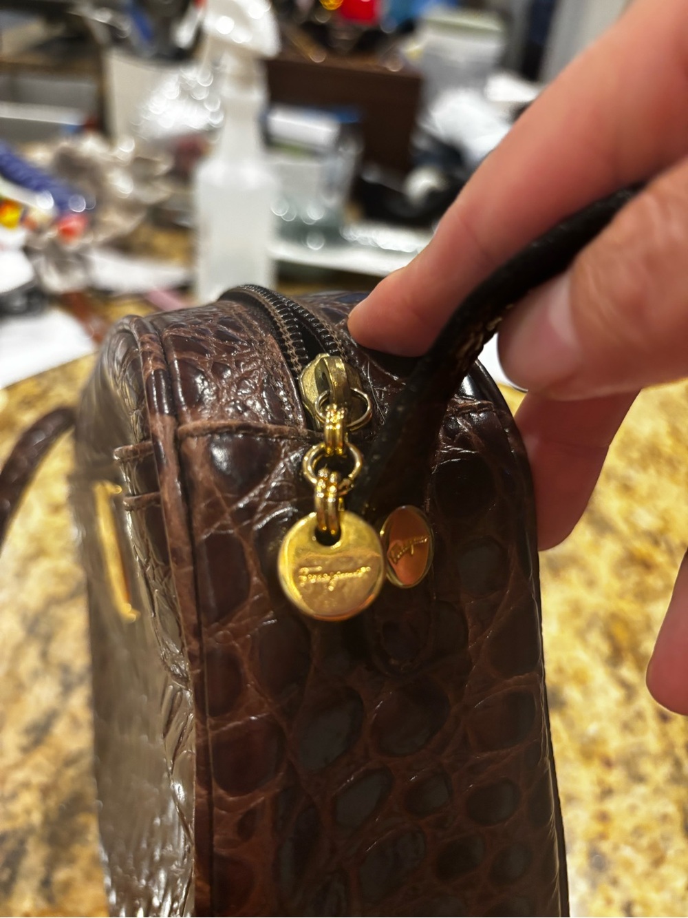 Salvatore Ferragamo crossbody croc leather - Picture 8 of 15